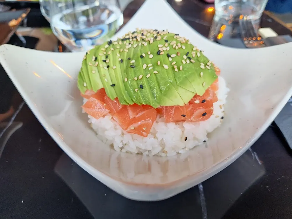 Salmon Avocado x8